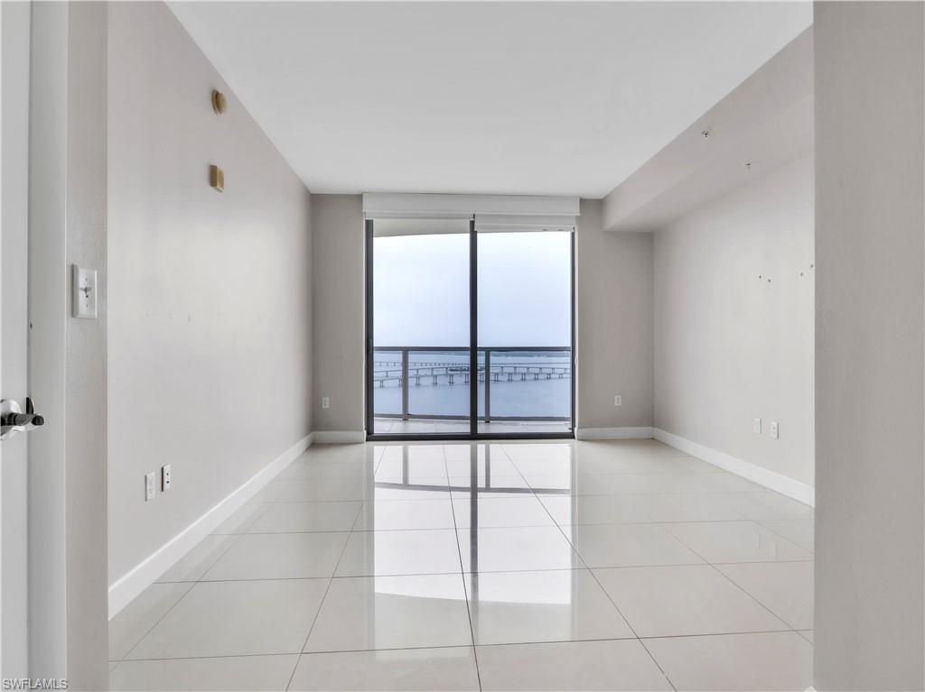 3000 Oasis Grand Blvd 2905 Property Photo 7