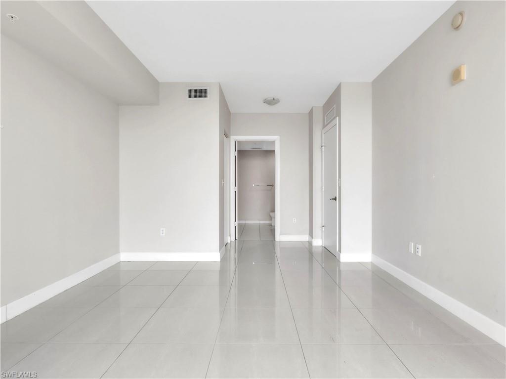 3000 Oasis Grand Blvd 2905 Property Photo 9