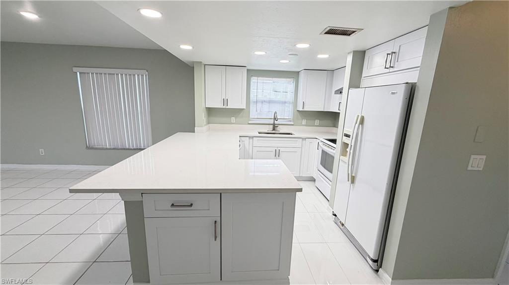28 Cosmopolitan Dr 13 Property Photo 5