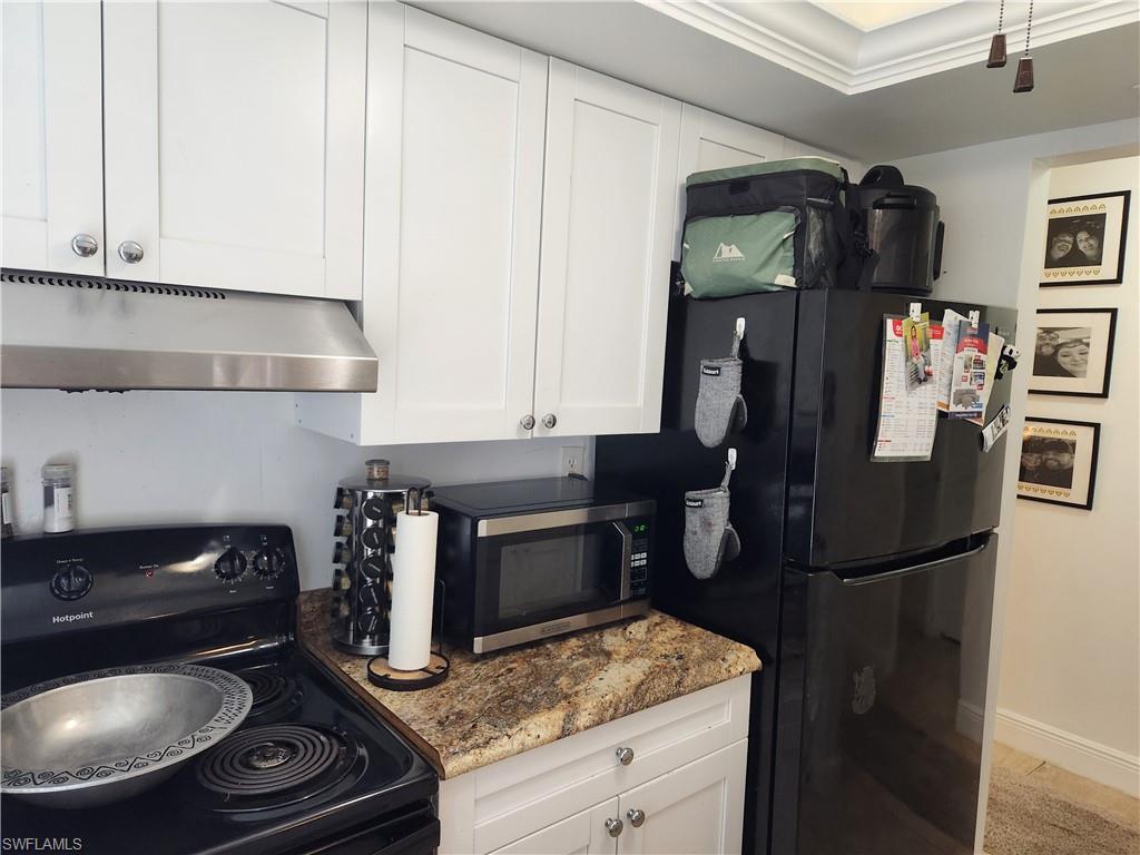 11370 & 11368 Summerwinds Ct 70 Property Photo 17