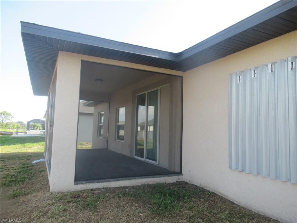 3241 Nw 41st Pl Property Photo 4