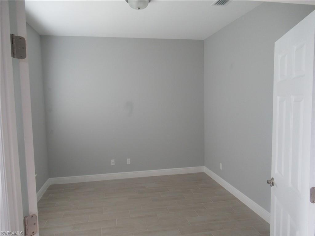 3241 Nw 41st Pl Property Photo 6