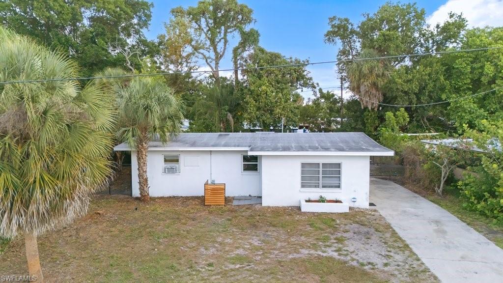 912 Hibiscus Ln Property Photo 2