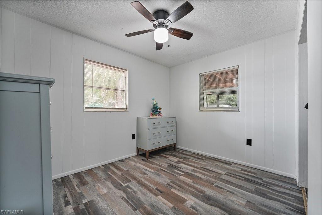 912 Hibiscus Ln Property Photo 16