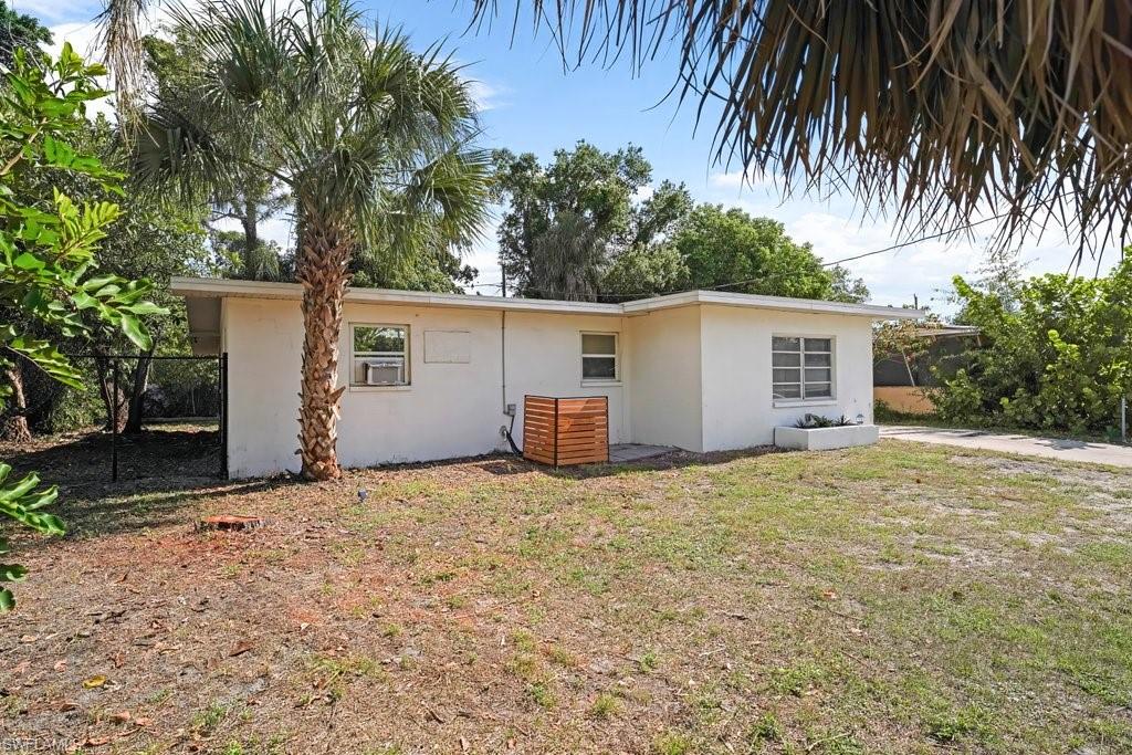912 Hibiscus Ln Property Photo 28