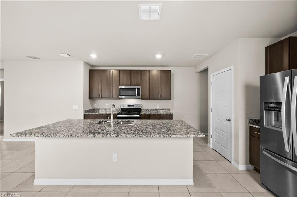 44259 Saddlewood Ct Property Photo 5