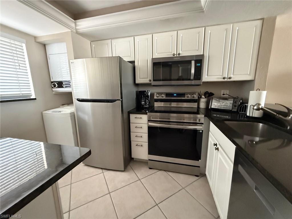 8350 Estero Blvd 223 Property Photo 6