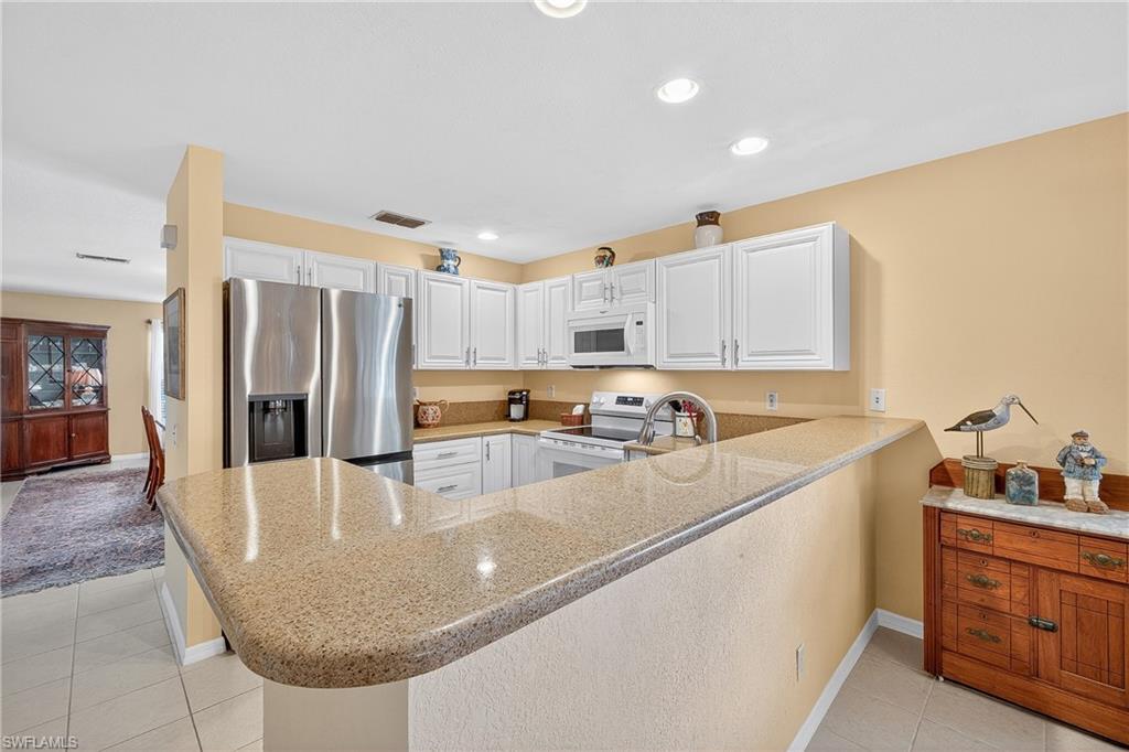 12835 Oakpointe Cir Property Photo 4