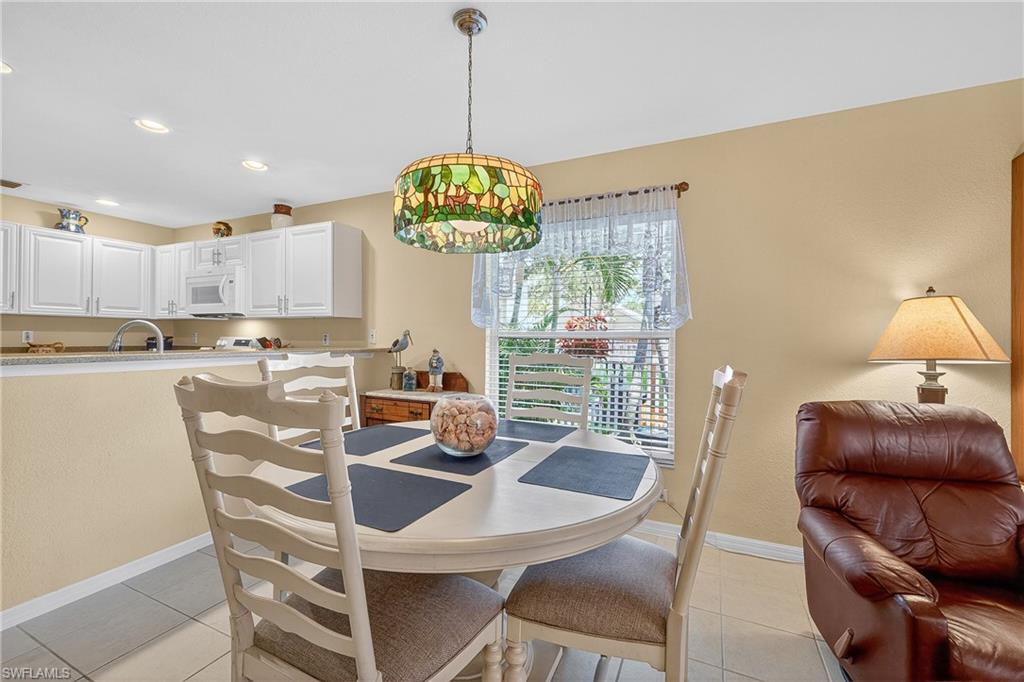 12835 Oakpointe Cir Property Photo 8