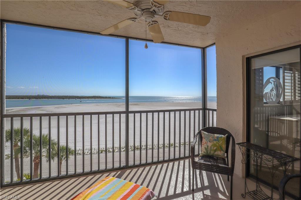 8350 Estero Blvd 423 Property Photo 3