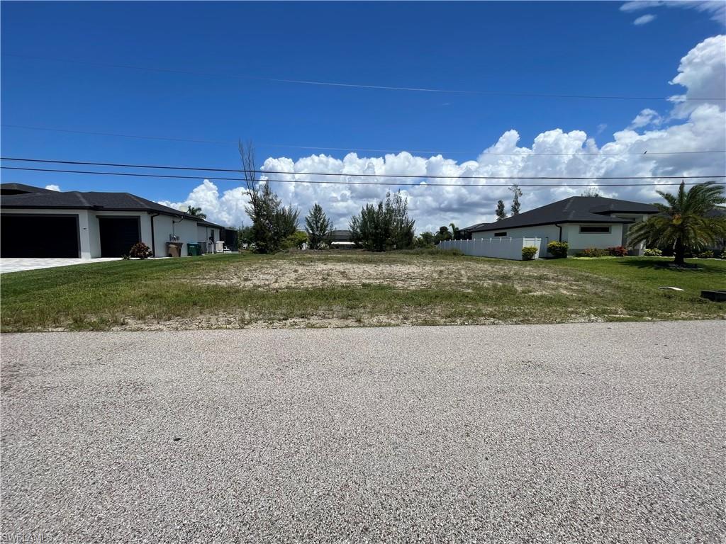 2111 Sw 17th Pl Property Photo 1