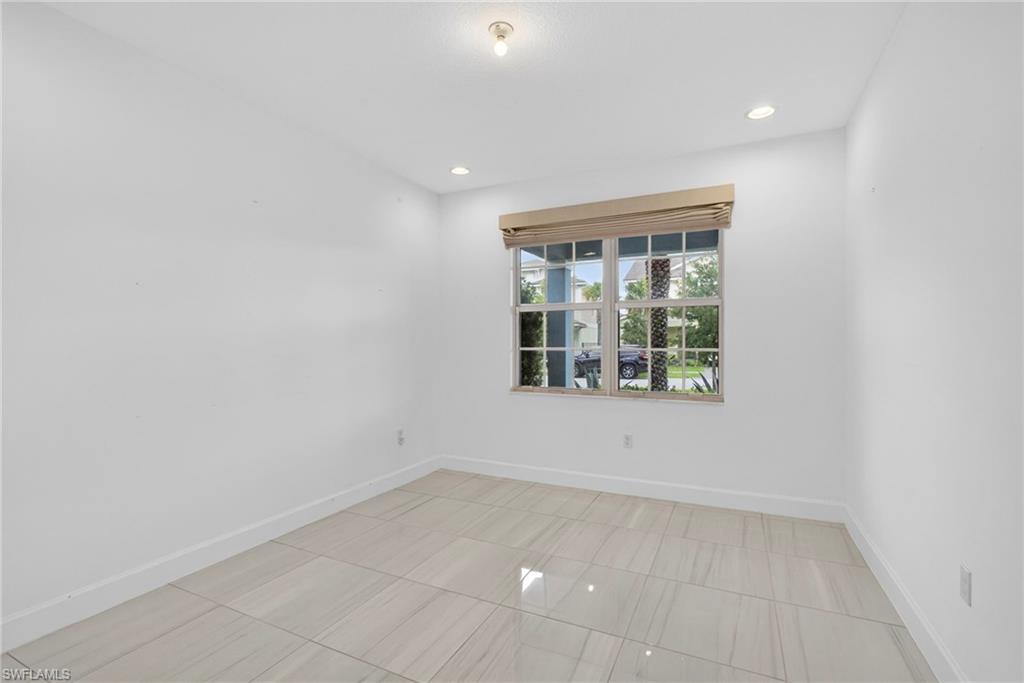1349 Harvester Xing Property Photo 6