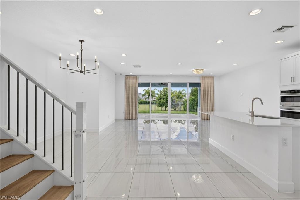 1349 Harvester Xing Property Photo 10
