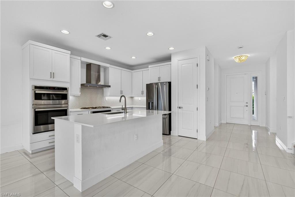 1349 Harvester Xing Property Photo 12