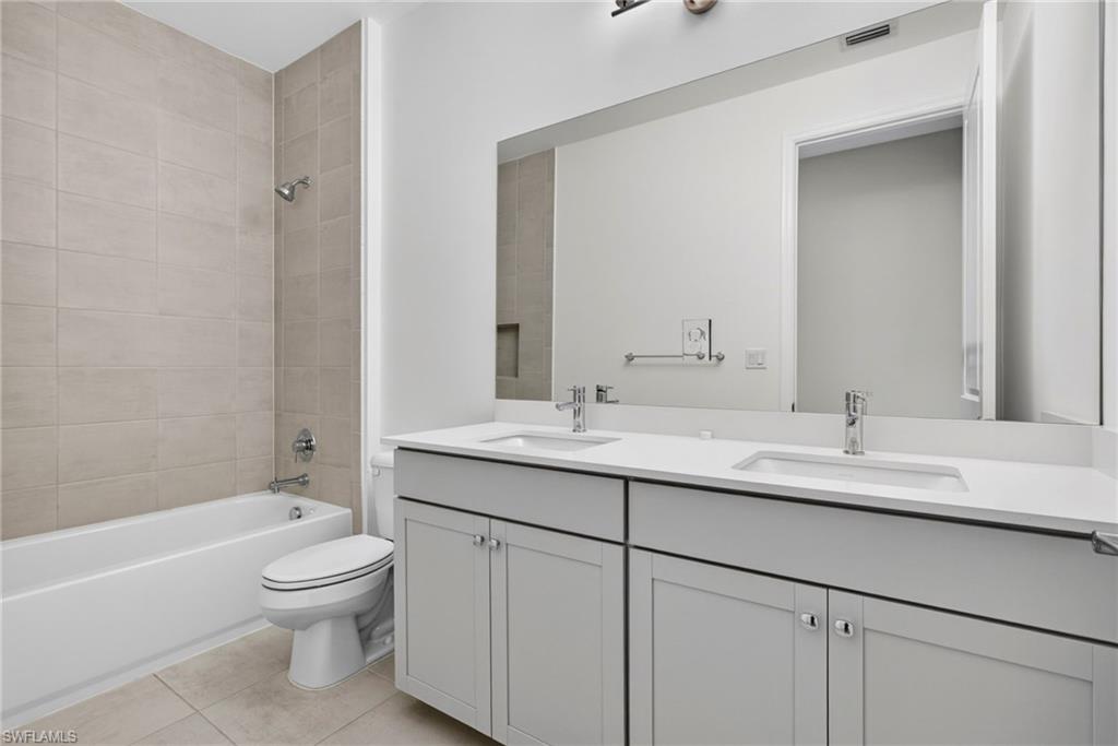1349 Harvester Xing Property Photo 29