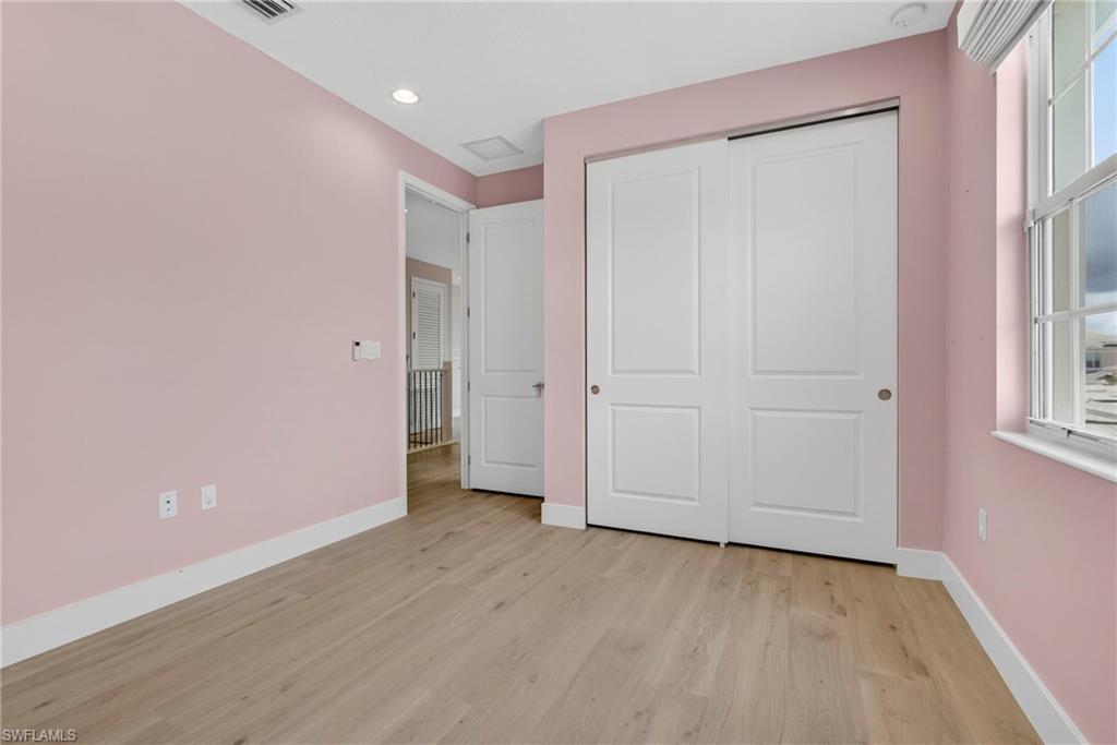 1349 Harvester Xing Property Photo 31