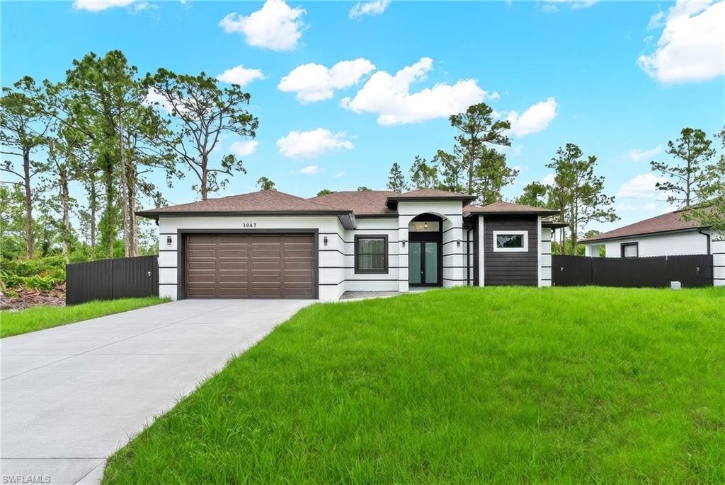 1047 Merry St E Property Photo 3