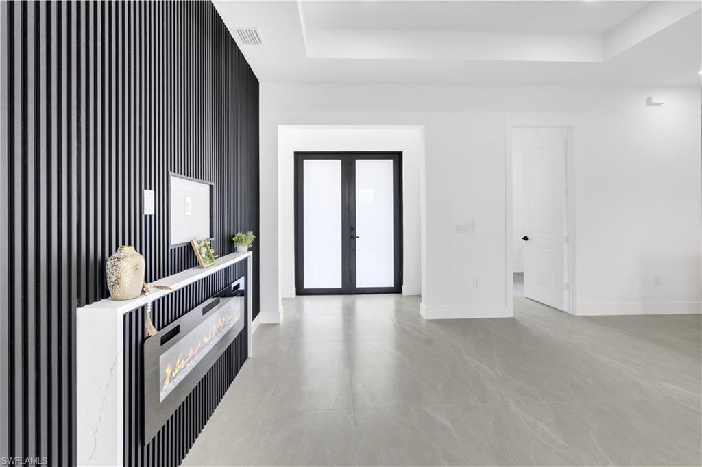 1047 Merry St E Property Photo 8