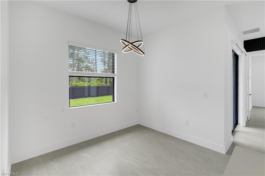 1047 Merry St E Property Photo 14