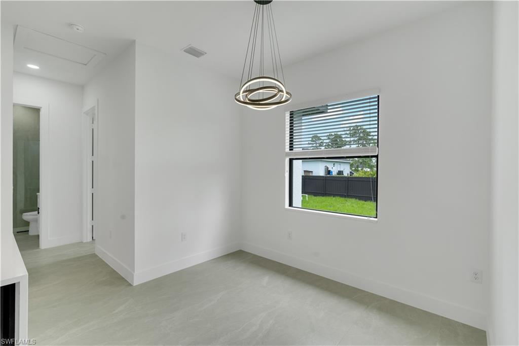 1047 Merry St E Property Photo 15