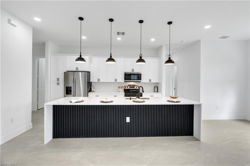 1047 Merry St E Property Photo 16