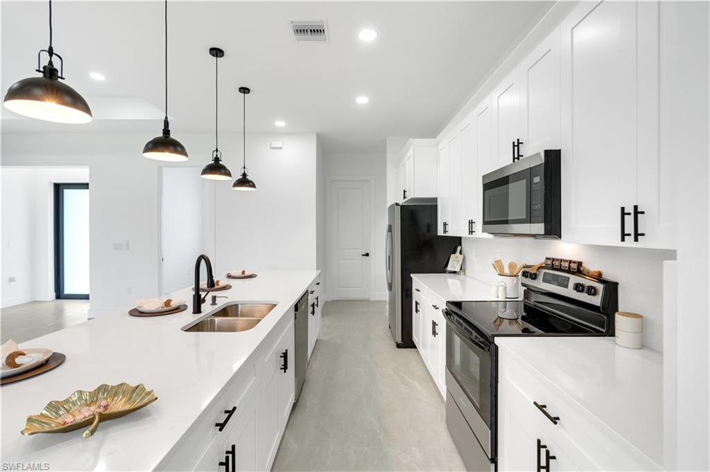 1047 Merry St E Property Photo 18