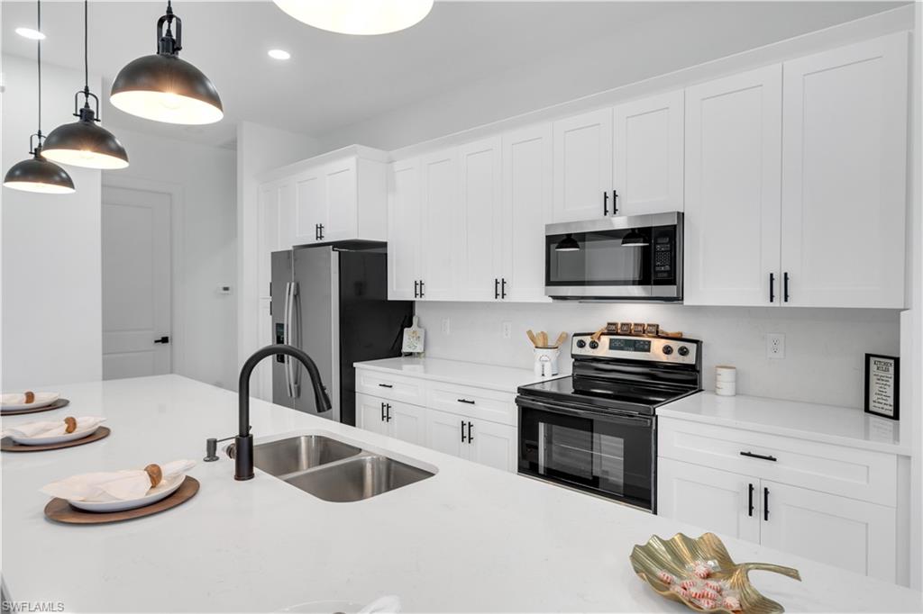 1047 Merry St E Property Photo 19