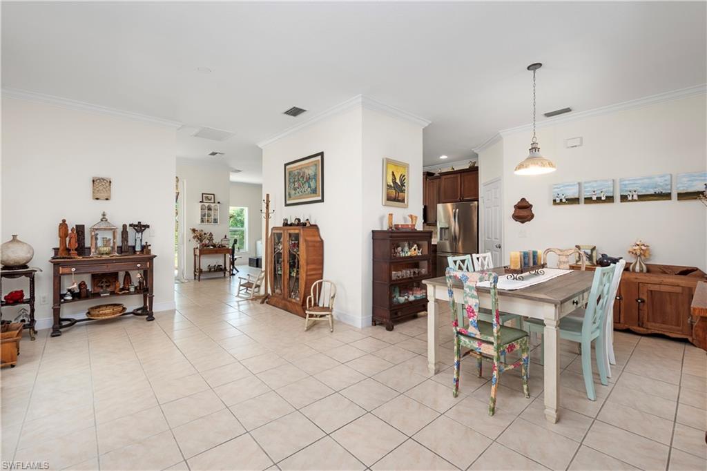 9060 Gladiolus Preserve Cir Property Photo 6