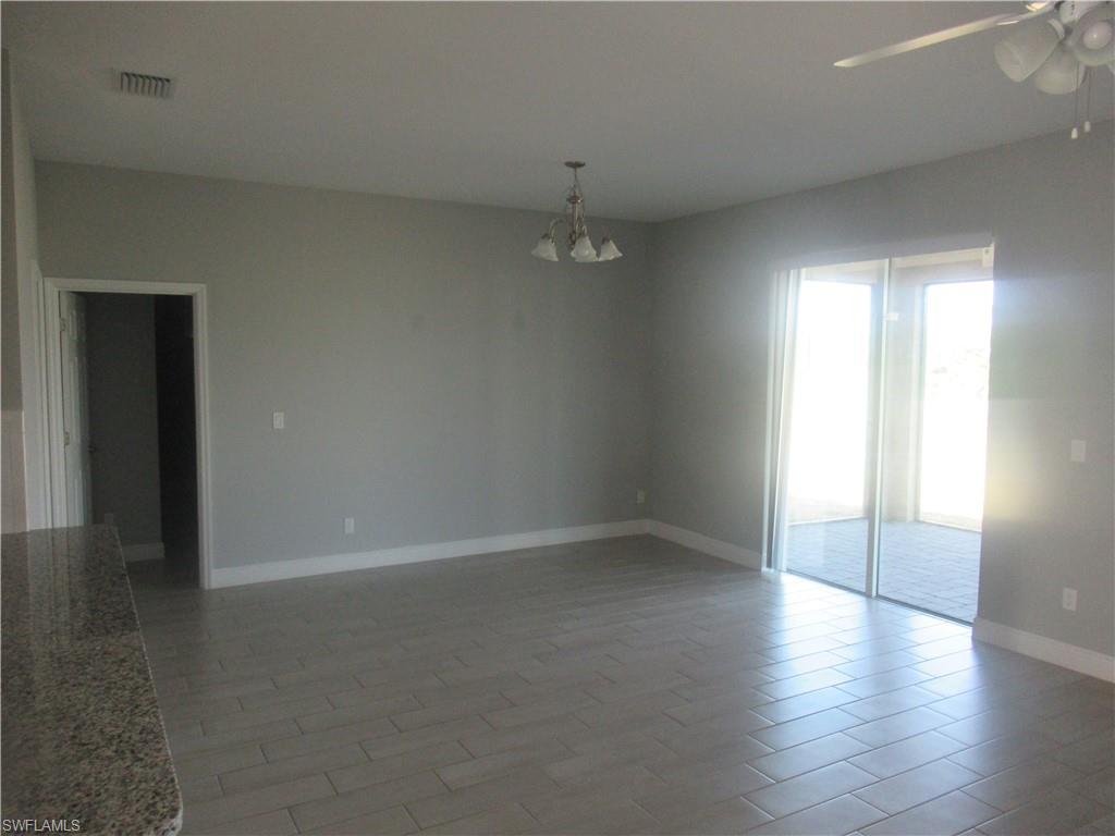 4202 Nw 32nd Ln Property Photo 3