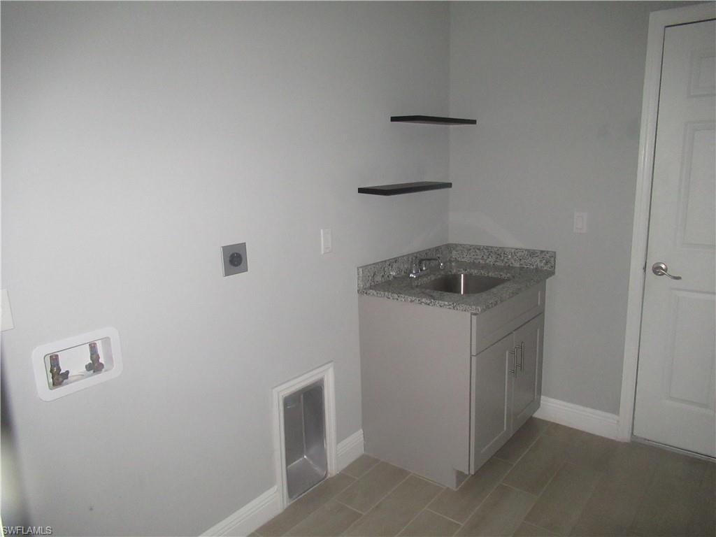 4202 Nw 32nd Ln Property Photo 4