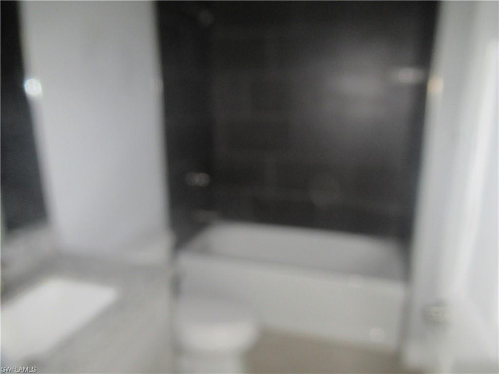 4202 Nw 32nd Ln Property Photo 9