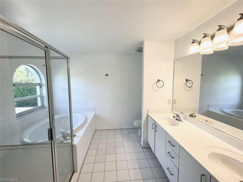 7588 Cameron Cir Property Photo 16