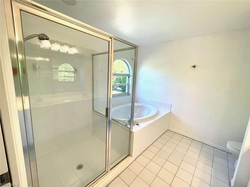 7588 Cameron Cir Property Photo 17