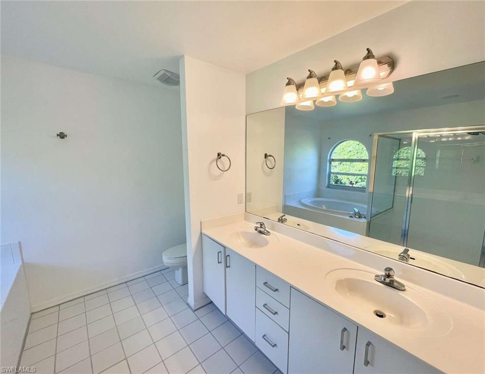 7588 Cameron Cir Property Photo 18