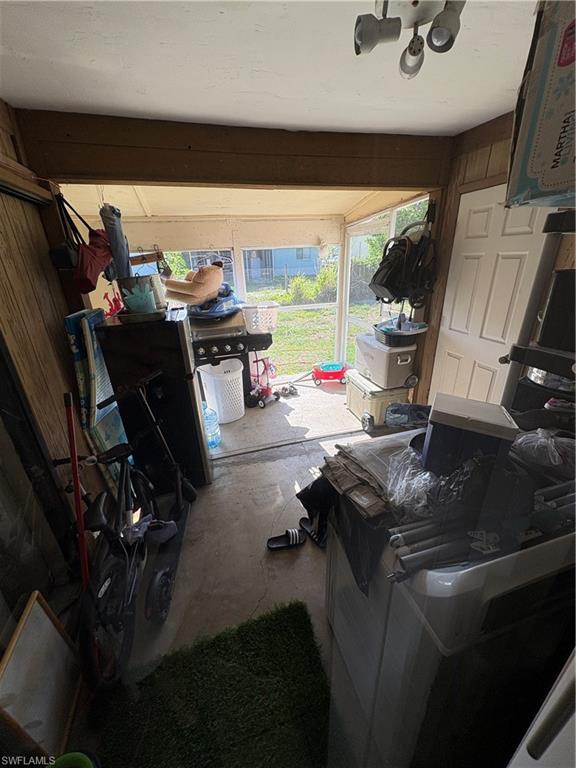 7582-7586 Carrier Rd Property Photo 12