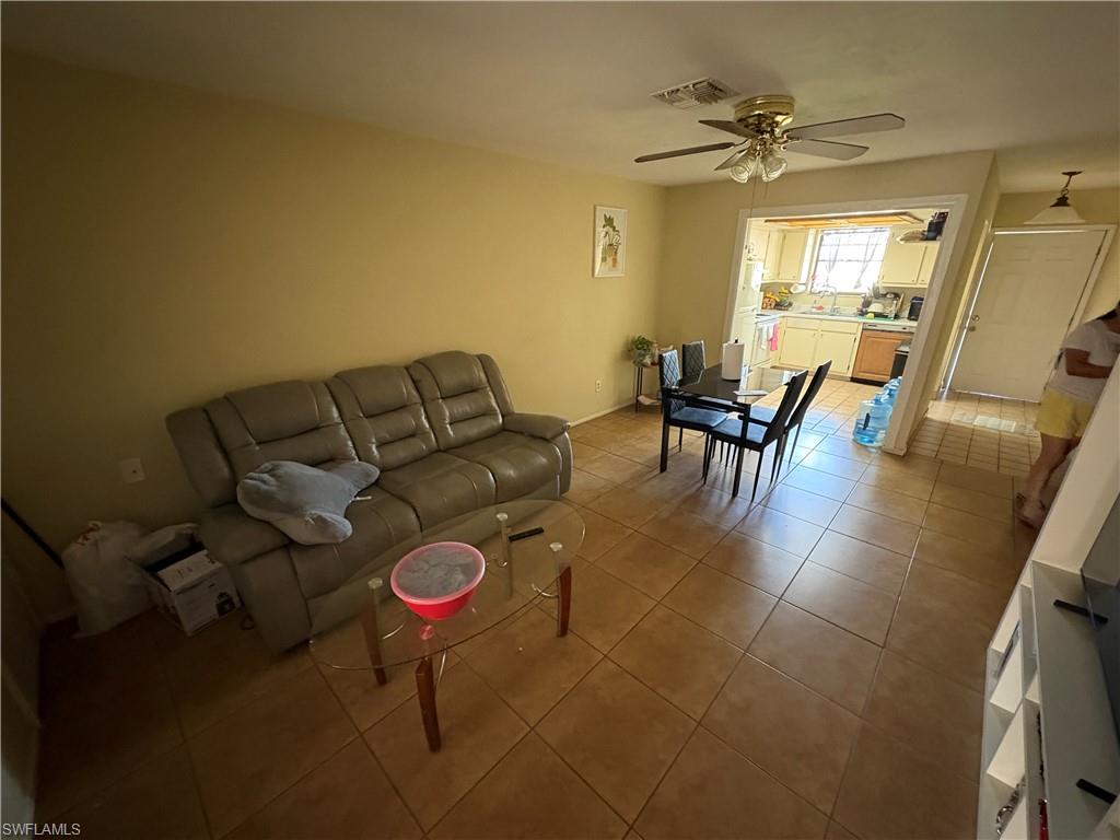 7582-7586 Carrier Rd Property Photo 19
