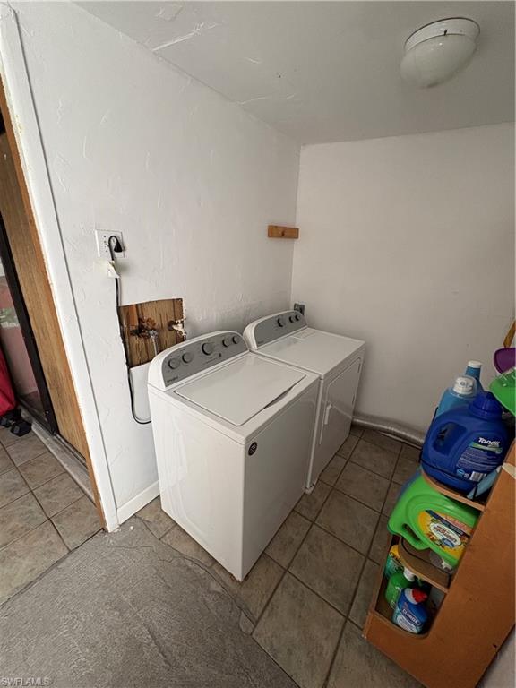 7582-7586 Carrier Rd Property Photo 27