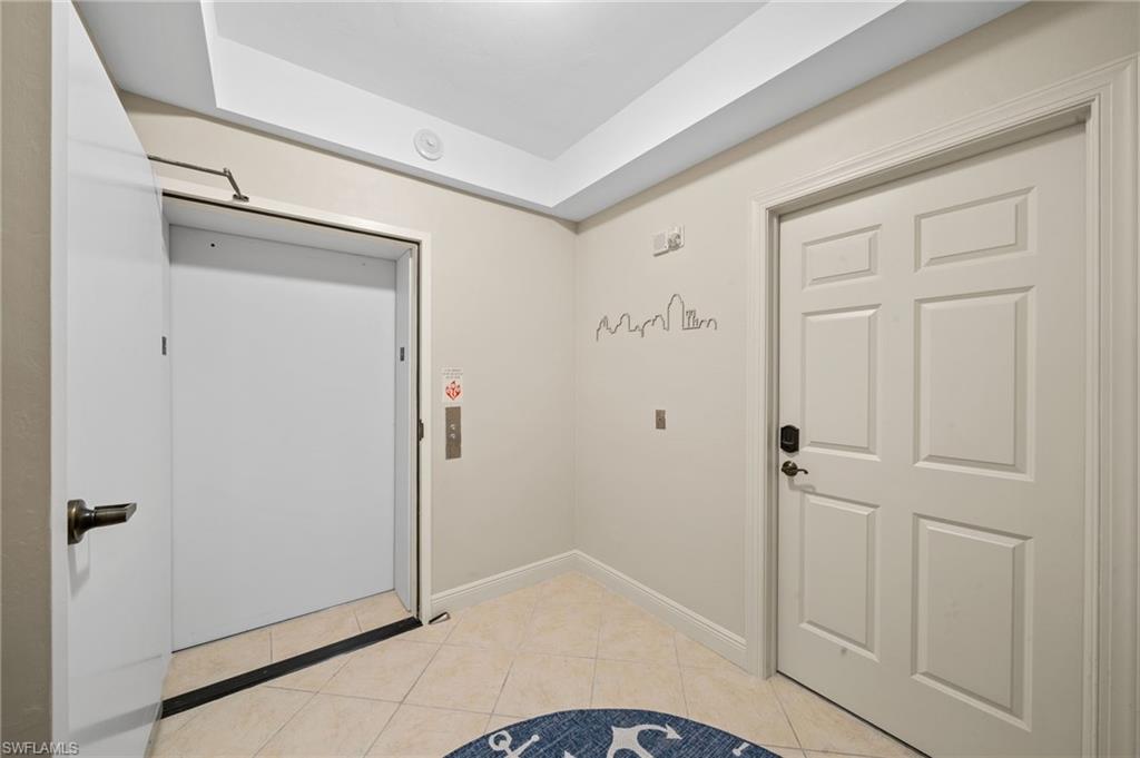 2743 1st St 1404 Property Photo 5