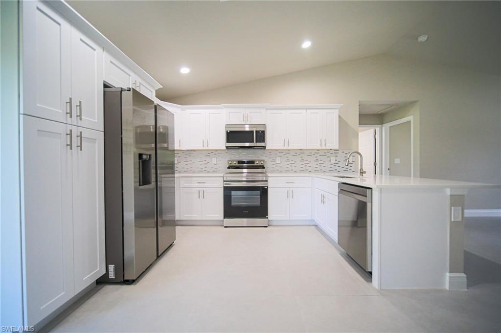 1011 Kent St E Property Photo 3