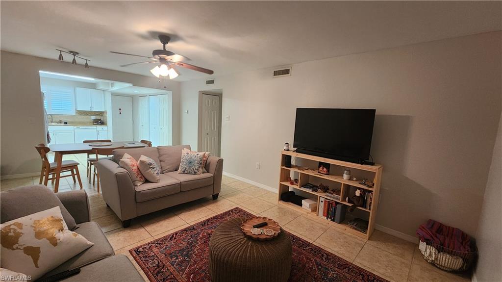 2121 Collier Ave 107 Property Photo 12