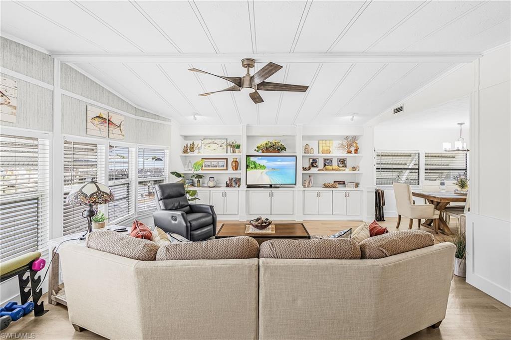 3019 Bowsprit Ln Property Photo 11