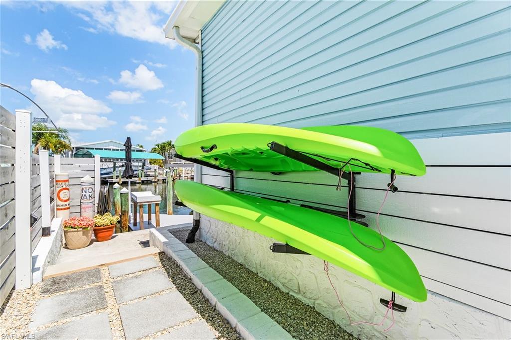 3019 Bowsprit Ln Property Photo 21
