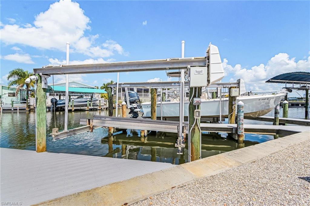 3019 Bowsprit Ln Property Photo 25