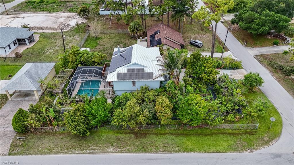 4201 6th St W Property Photo 3