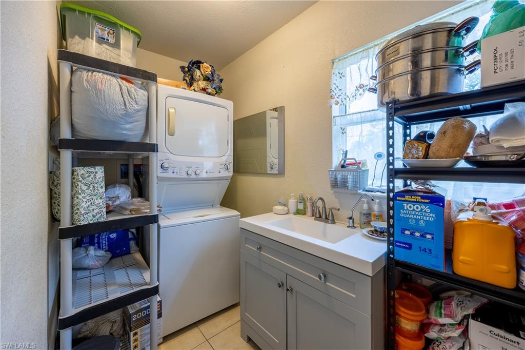 4201 6th St W Property Photo 24