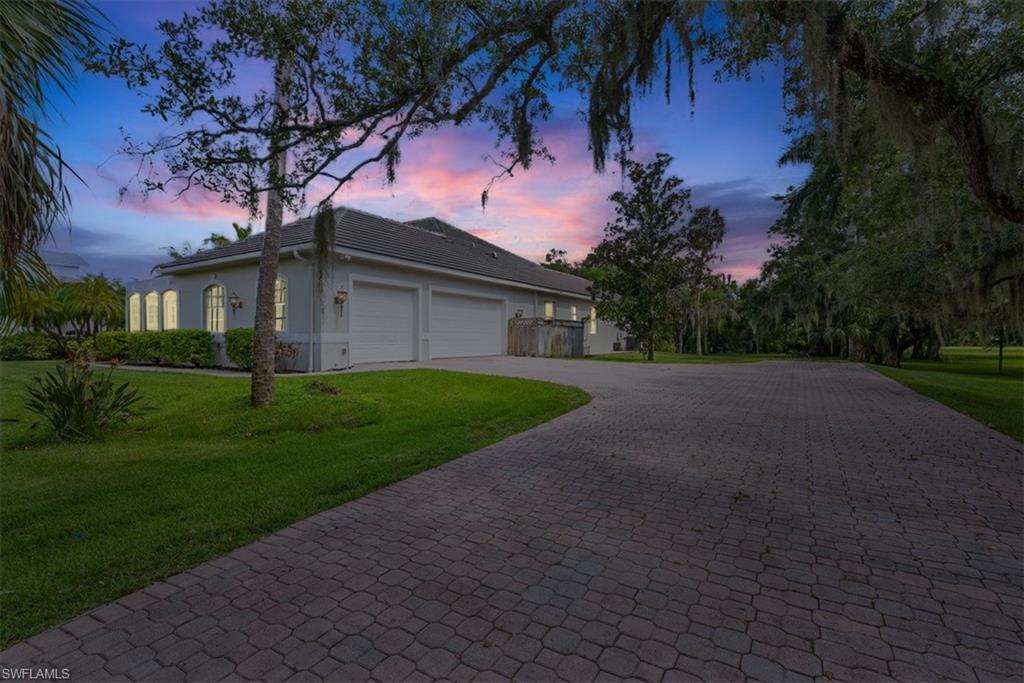 12800 Treeline Ct Property Photo 4