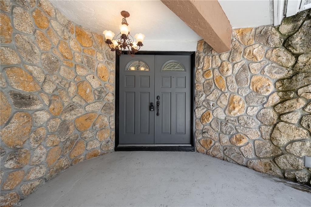 22031 Edwards Dr Property Photo 4