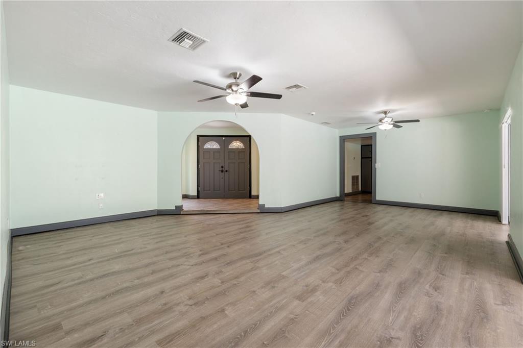 22031 Edwards Dr Property Photo 6