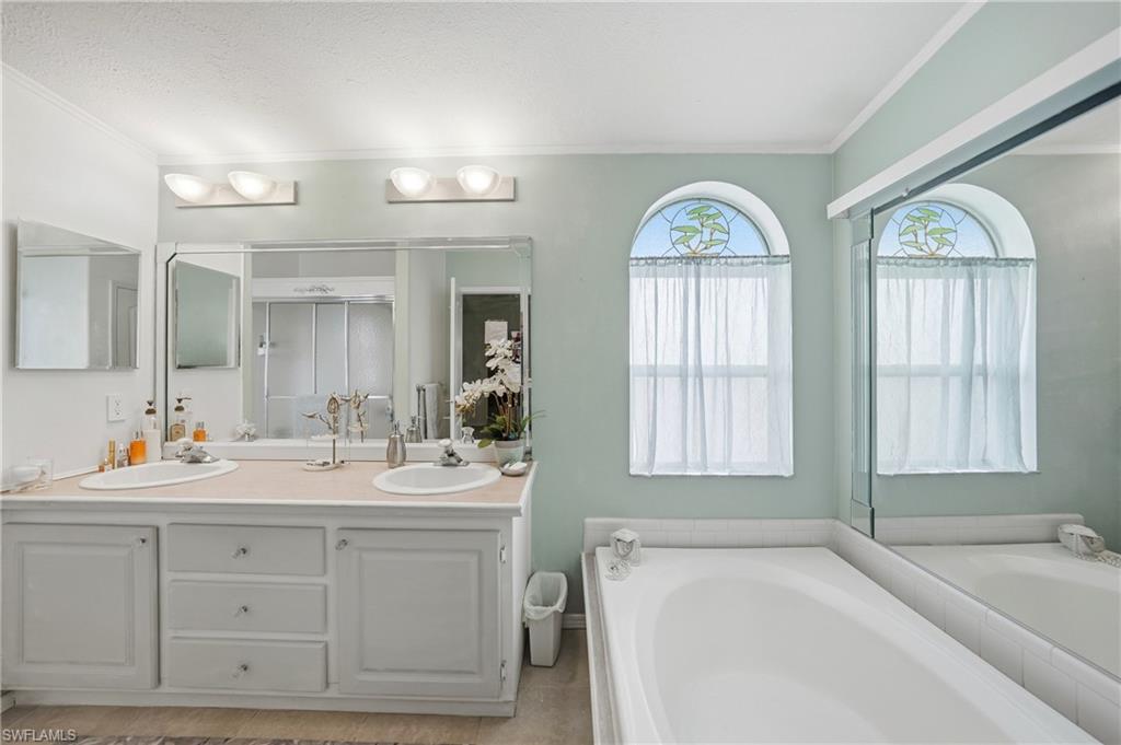 600 Woodwyn Ct Property Photo 22
