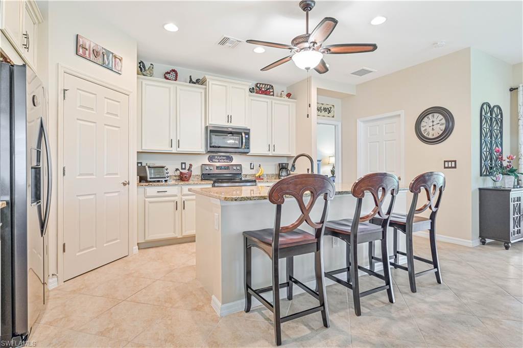 3233 Birch Tree Ln Property Photo 16